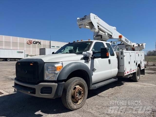 Ford F-550 Truck mounted platforms