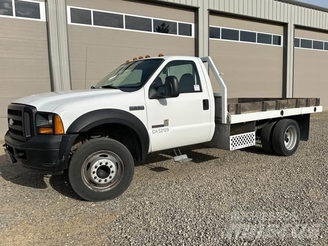 Ford F-550 Flatbed / Dropside trucks