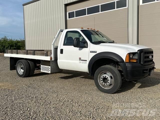Ford F-550 Flatbed / Dropside trucks