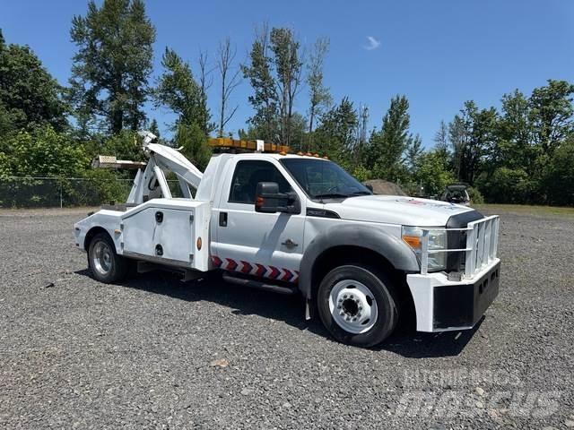 Ford F-550 Recovery vehicles