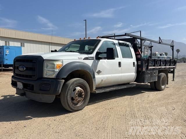 Ford F-550 Flatbed / Dropside trucks
