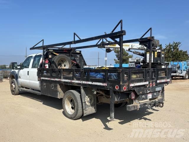 Ford F-550 Flatbed / Dropside trucks