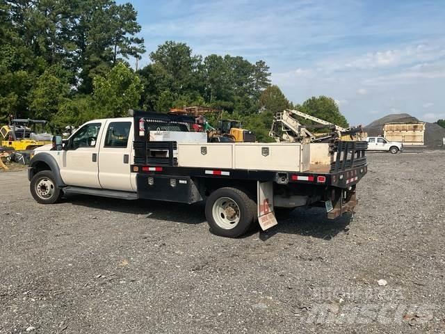 Ford F-550 Flatbed / Dropside trucks