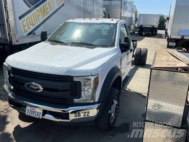Ford F-550 Cabins and interior