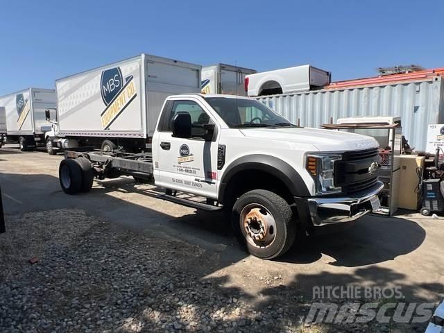 Ford F-550 Cabins and interior