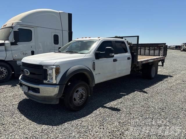 Ford F-550 Flatbed / Dropside trucks