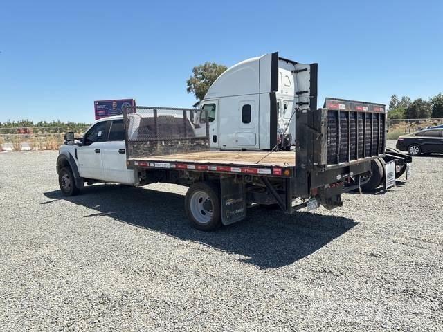 Ford F-550 Flatbed / Dropside trucks