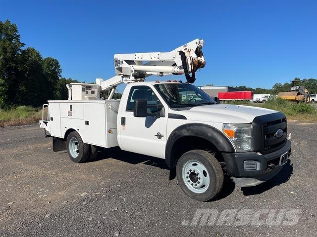 Ford F-550 Truck mounted platforms