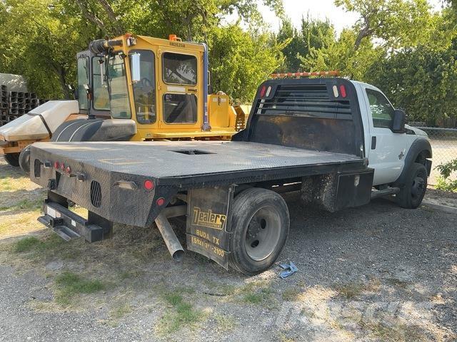 Ford F-550 Flatbed / Dropside trucks