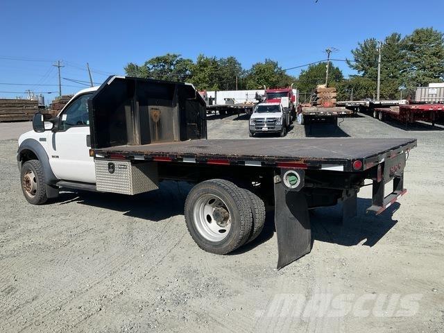 Ford F-550 Flatbed / Dropside trucks