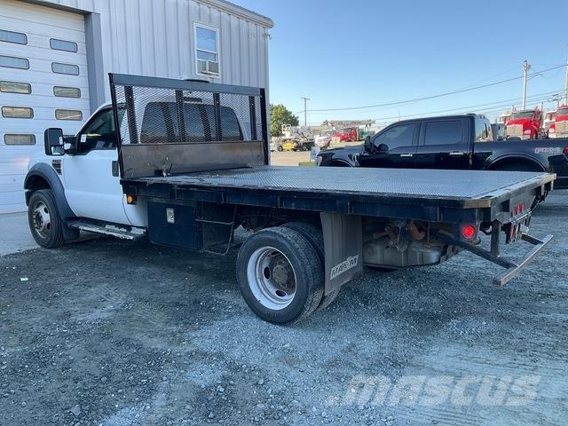 Ford F-550 Flatbed / Dropside trucks