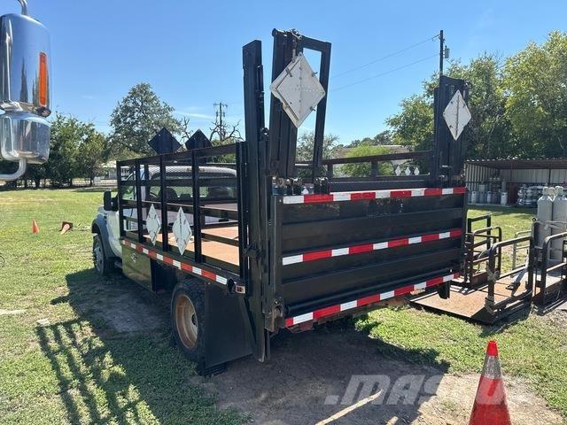 Ford F-550 Flatbed / Dropside trucks