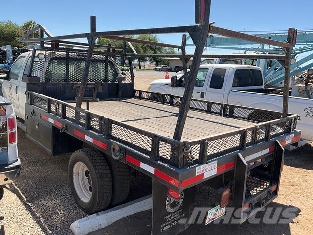 Ford F-550 Flatbed / Dropside trucks