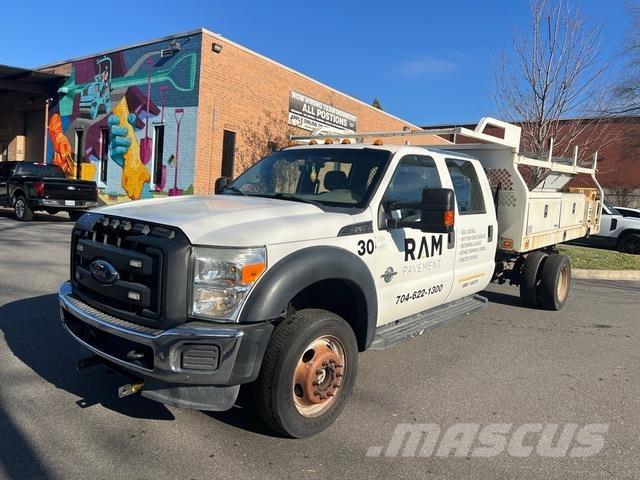 Ford F-550 Flatbed / Dropside trucks