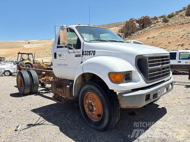 Ford F-650 Cabins and interior