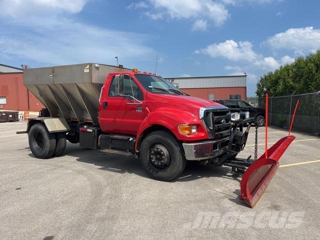 Ford F-650 Snow blades and plows