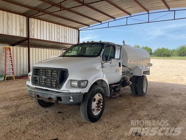 Ford F-650 Water bowser