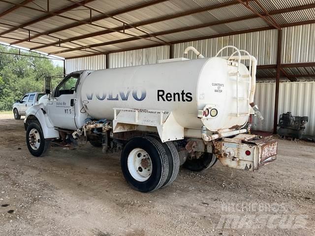 Ford F-650 Water bowser