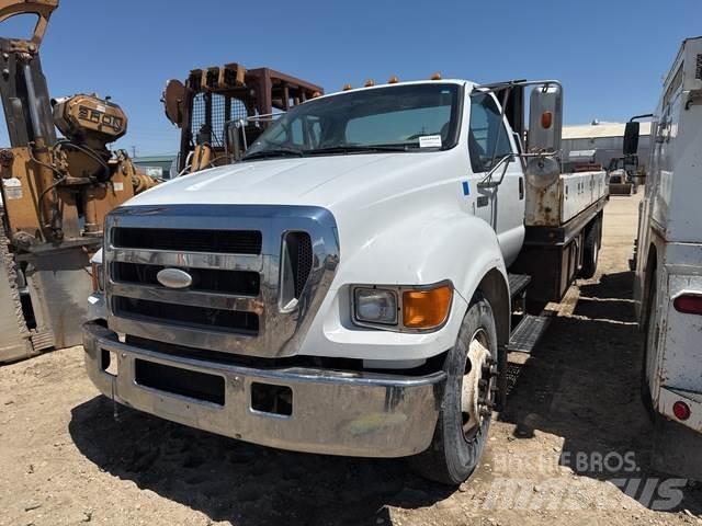 Ford F-650 Flatbed / Dropside trucks