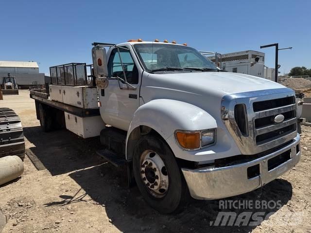 Ford F-650 Flatbed / Dropside trucks