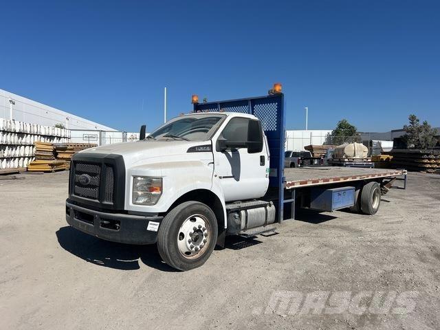 Ford F-650 Flatbed / Dropside trucks