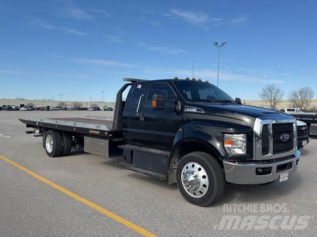 Ford F-750 Recovery vehicles