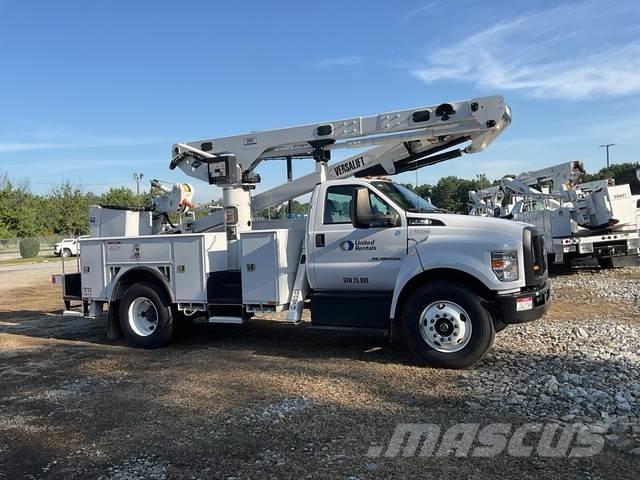 Ford F-750 Truck mounted platforms