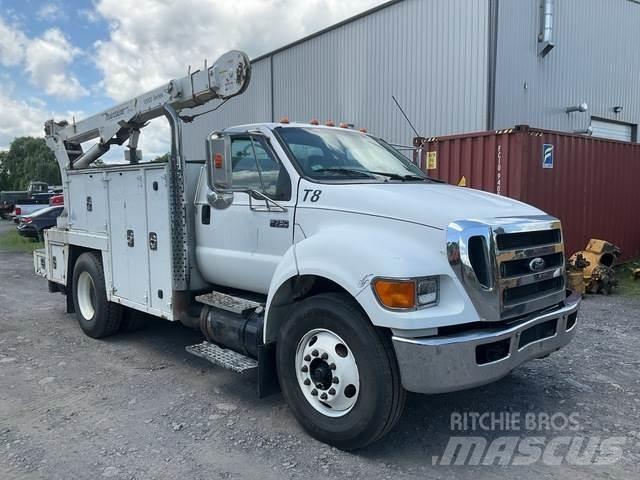 Ford F-750 Pick up/Dropside