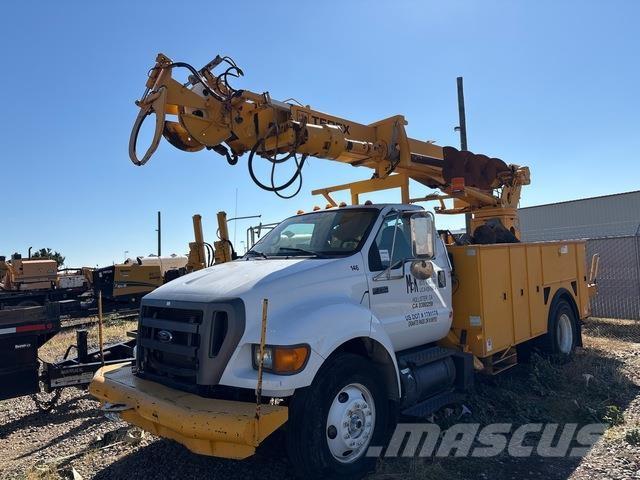 Ford F-750 Truck mounted drill rig