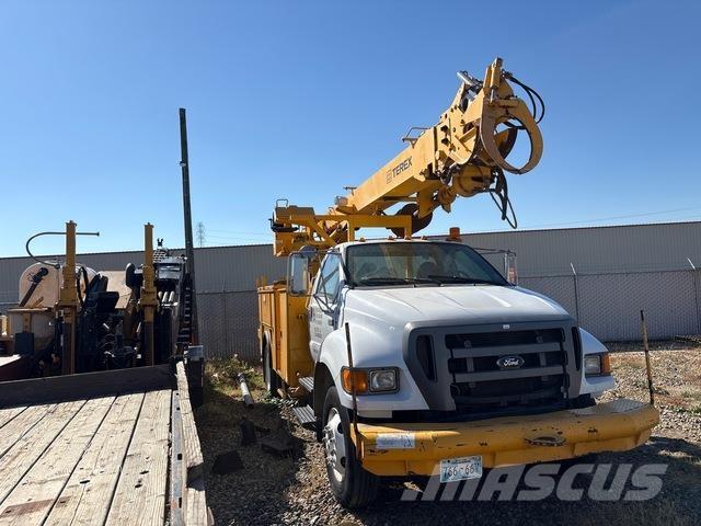 Ford F-750 Truck mounted drill rig