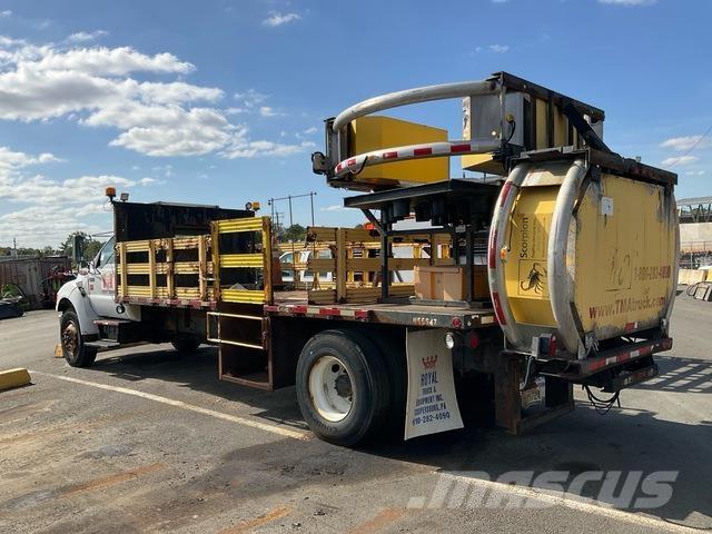 Ford F-750 Municipal / general purpose vehicles