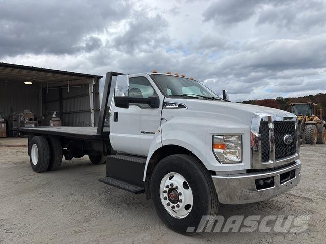 Ford F-750 Flatbed / Dropside trucks