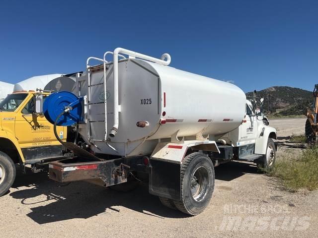 Ford F-800 Water bowser