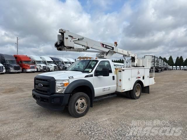 Ford F550 Truck mounted platforms