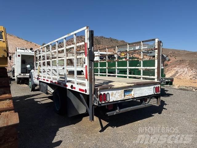 Ford F550 Flatbed / Dropside trucks