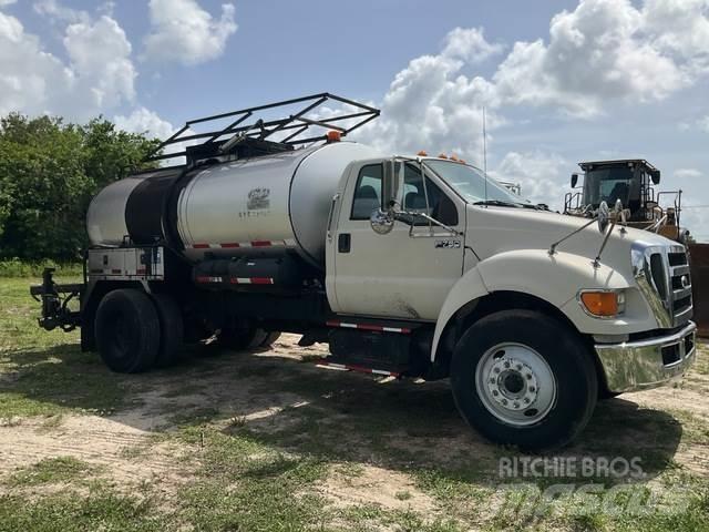 Ford F750 Concrete trucks