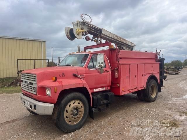 Ford F800 Pick up/Dropside
