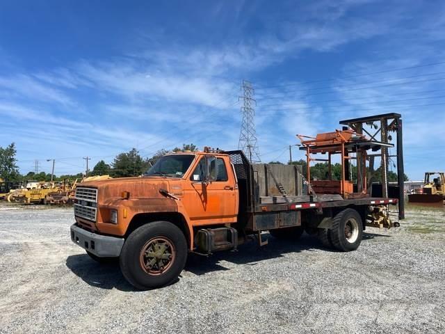 Ford F800 Municipal / general purpose vehicles