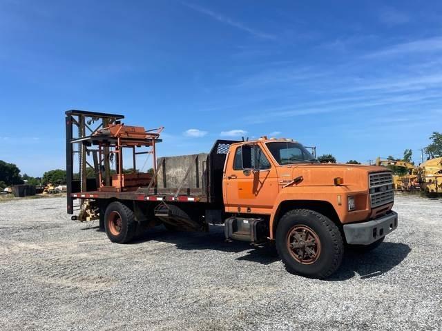 Ford F800 Municipal / general purpose vehicles