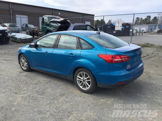 Ford Focus SE Cars