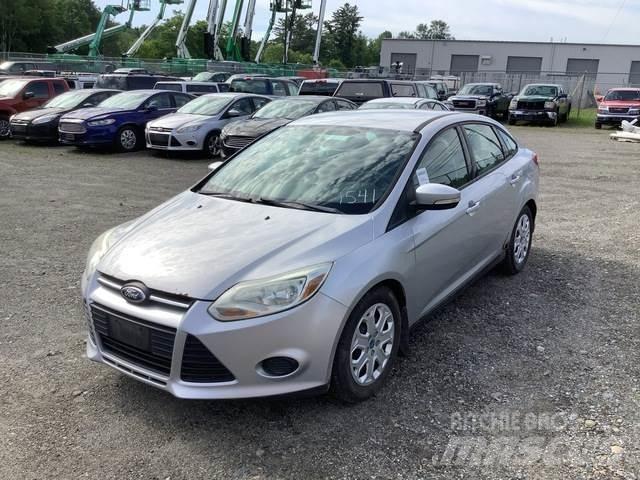 Ford Focus SE Cars