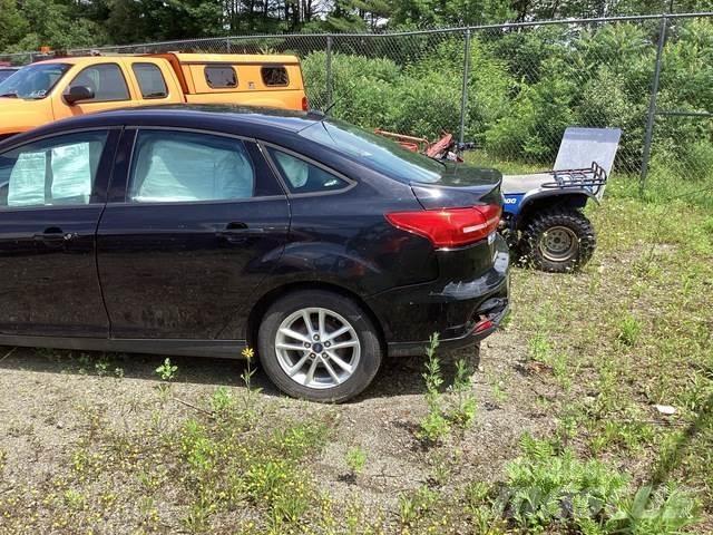 Ford Focus SE Cars