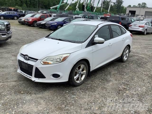 Ford Focus SE Cars
