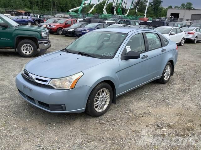Ford Focus SE Cars