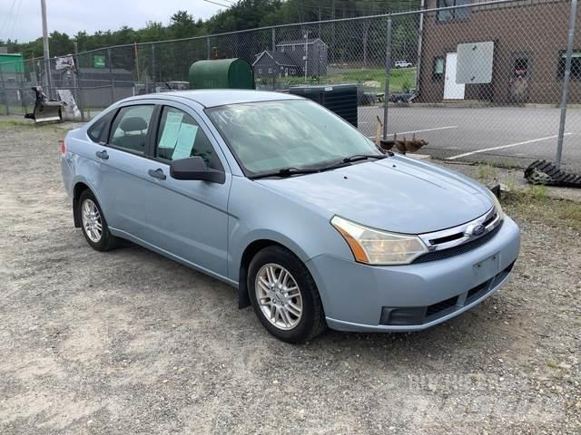 Ford Focus SE Cars