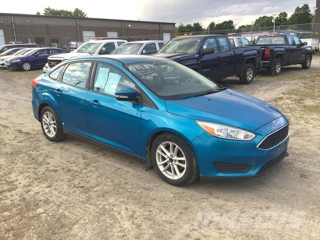 Ford Focus SE Cars