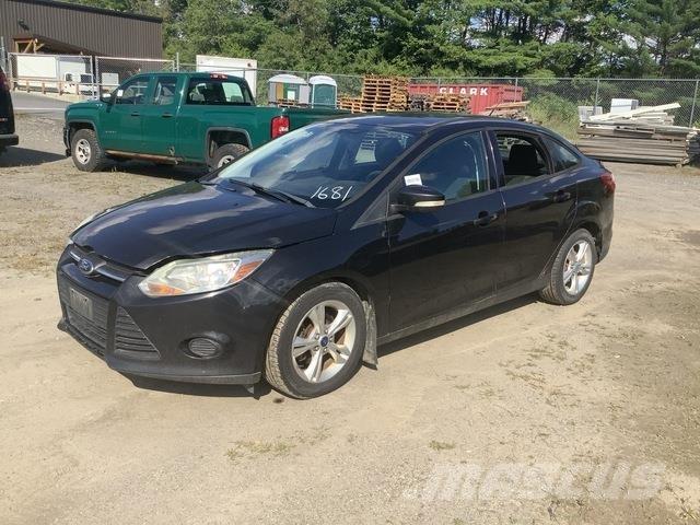 Ford Focus SE Cars
