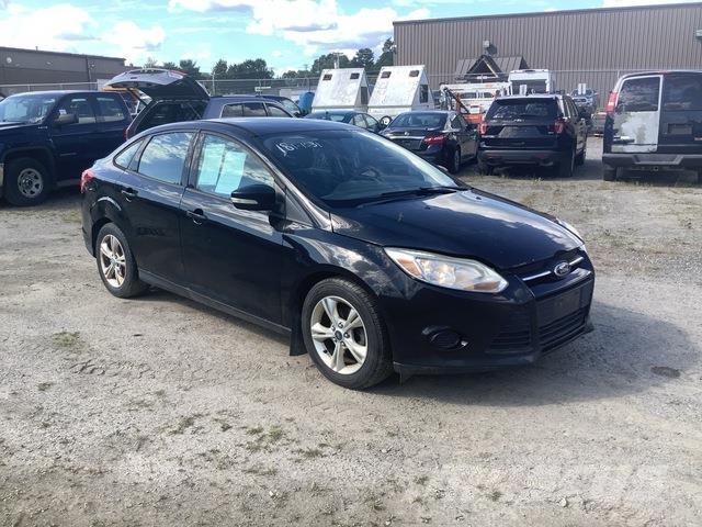 Ford Focus SE Cars