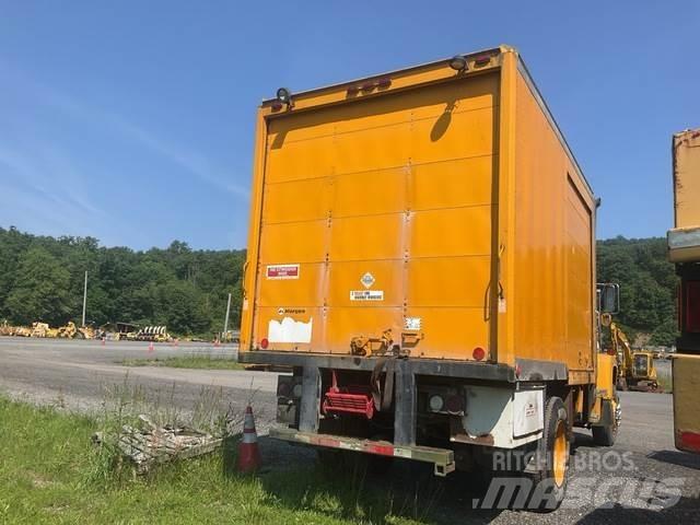 Ford L8000 Municipal / general purpose vehicles
