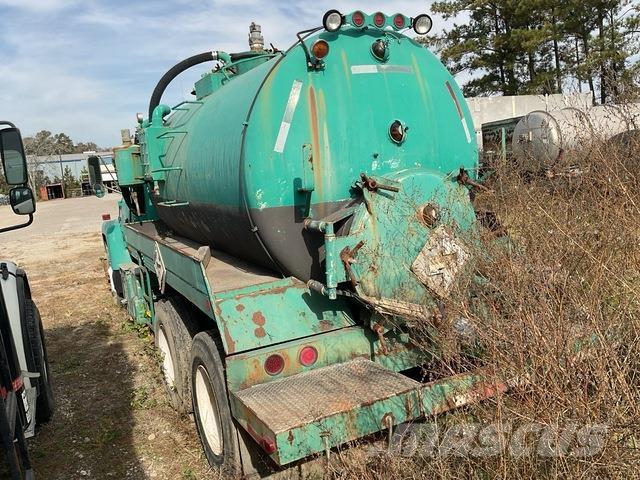 Ford L9000 Water bowser